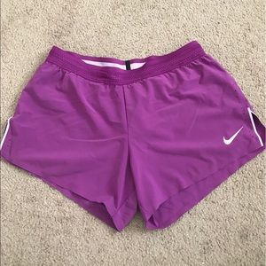 NIKE RUNNING SHORTS - S